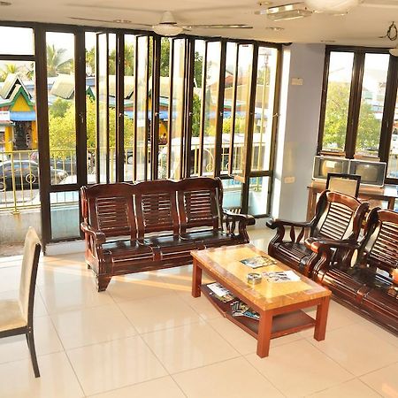 A&J Budget Hotel Кота-Кинабалу Экстерьер фото