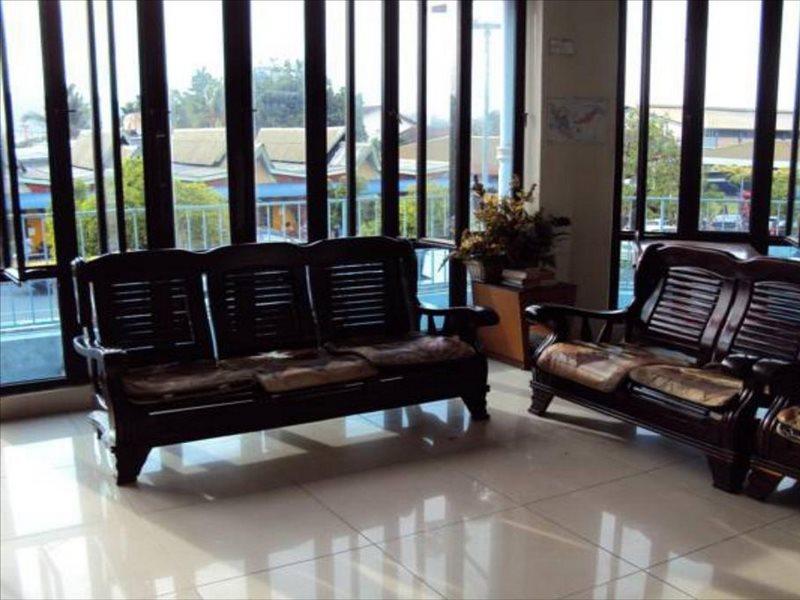 A&J Budget Hotel Кота-Кинабалу Экстерьер фото