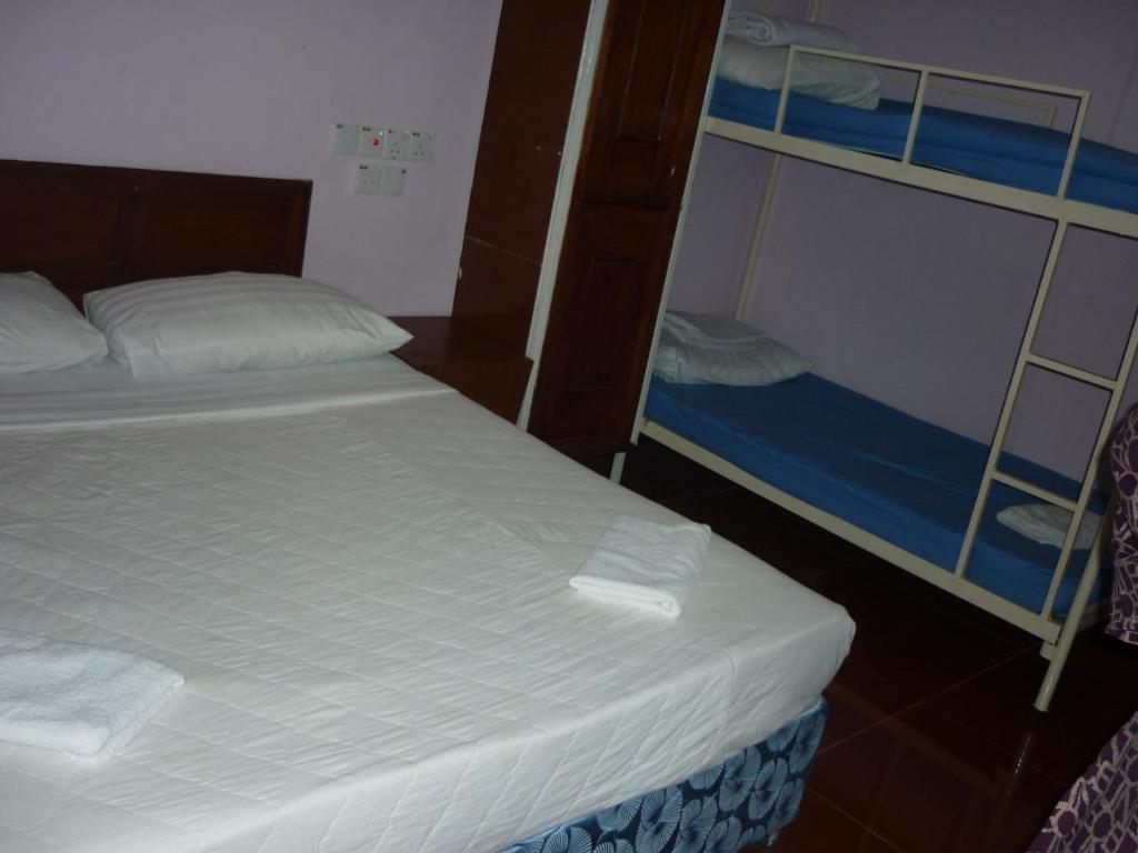 A&J Budget Hotel Кота-Кинабалу Номер фото