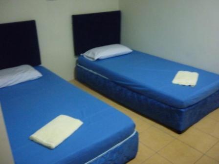 A&J Budget Hotel Кота-Кинабалу Экстерьер фото