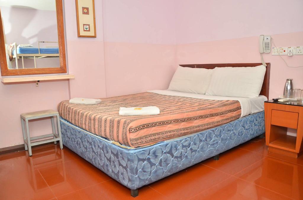 A&J Budget Hotel Кота-Кинабалу Экстерьер фото